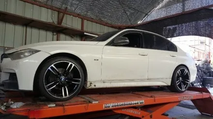 BMW  M4  19인치 휠타이어 착한가격으로 판매  래프리카 이구요~ / 경기 포천 소흘