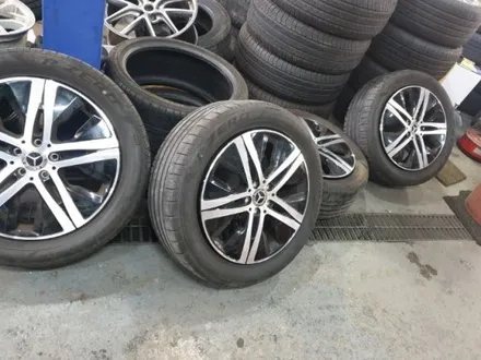 벤츠 벤츠 신형 GLE300 19인치 휠타이어 한대분59만윈 판매합니다 중국산짝통 가격 으로 판매합니다 / 경기 포천 소흘