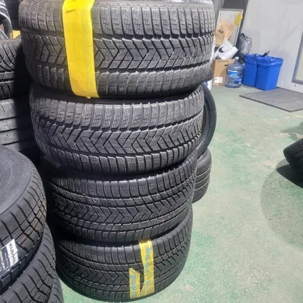 275 35 21 315 30 21 피렐리 스콜피온 원터 중고 한대분 판매 포르쉐 파나메라 벤츠 AMG GT 등등 차량사이즈 입니당 / 경기 포천 소흘
