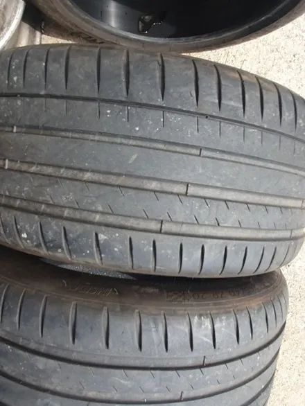 265 40 20 295 35 20 미쉐린 파일럿 스포츠4S 중고타이어 한대분 69만원 벤츠AMG GT 사이즈 / 경기 포천 소흘