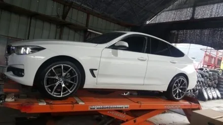 BMW M8 19인치 휠타이어 판매 합니다 F바디 5시리즈 3시리즈 3GT 5GT  최저가 도전합니다 / 경기 포천 소흘