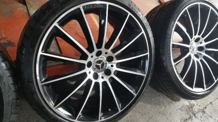 벤츠 E클래스 W213 마차 AMG 20인치 정품 휠타이어 래프리카 가격으로 한대분 판매합니다 / 경기 포천 소흘