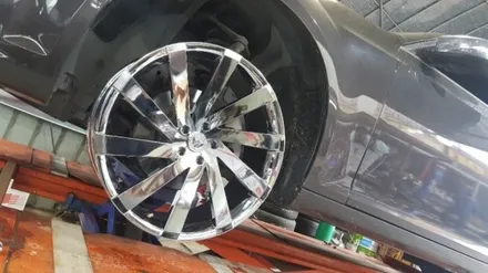 지마 6번 22인치  300C  랜드로버  BMW X5 X6 X7  렉서스460 IS  장착가능 합니다  올크롬 / 경기 포천 소흘
