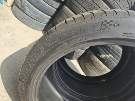 325 35 22 미쉐린 파일럿 스포츠 4S 중고타이어 2본 59만원 판매 벤츠GLE AMG 람보르기니 우루스 등등 차량 사이즈 입니다 / 경기 포천 소흘
