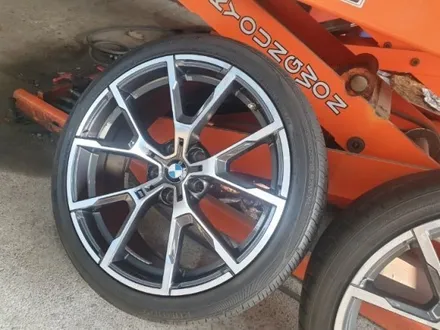 BMW M8 19인치 휠타이어 판매 합니다 F바디 5시리즈 3시리즈 3GT 5GT  최저가 도전합니다 / 경기 포천 소흘