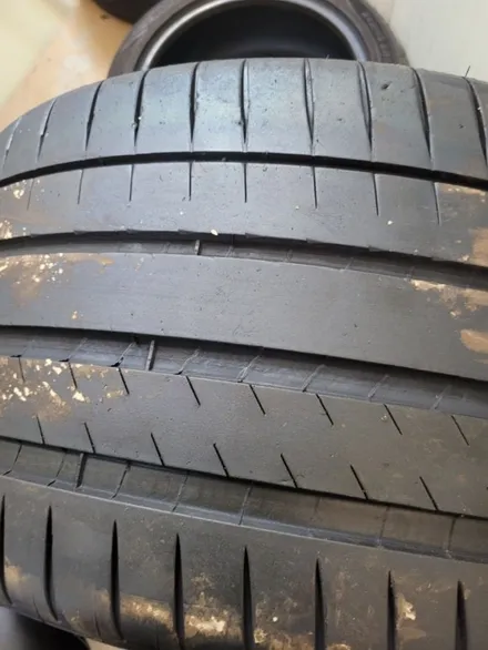 325 35 22 미쉐린 파일럿 스포츠 4S 중고타이어 2본 59만원 판매 벤츠GLE AMG 람보르기니 우루스 등등 차량 사이즈 입니다 / 경기 포천 소흘