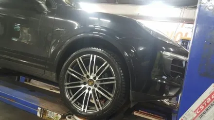 포르쉐 카이엔  미쉐린알파인스노우 타이어 장착 / 경기 포천 소흘