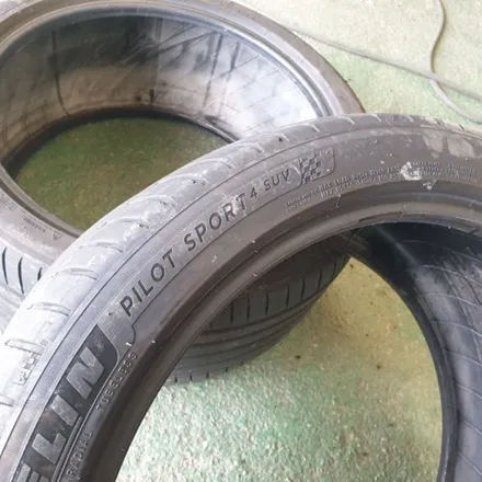 295 35 21 미쉐린 스포츠4 SUV 중고타이어 2본 29만원 판매합니다 / 경기 포천 소흘