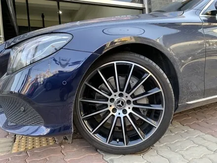 벤츠 E클래스 W213 마차 AMG 20인치 정품 휠타이어 래프리카 가격으로 한대분 판매합니다 / 경기 포천 소흘