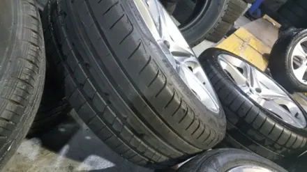 BMW  6시리즈 휠타이어 정품  65만윈 판매  카피가격으로 판매 합니다 / 경기 포천 소흘