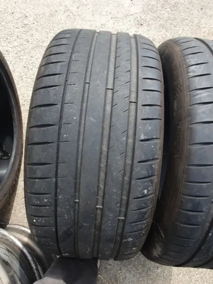 265 40 20 미쉐린 스포츠4s 벤츠 AMG GT 순정타이어 2본 판매합니다 / 포천, 양주, 의정부, 동두천