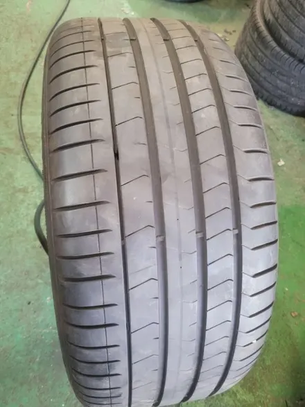 275 40 21 315 35 21 피렐리 피제로 pz4 런플랫 BMW X5 X6 순정타이어 중고 한대분 착한가격으로 판매합니다 / 경기 포천 소흘