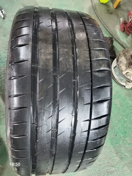 265 40 20 295 35 20 미쉐린 파일럿 스포츠4S 벤츠 AMG GT43 순정사이즈 중고타이어 한대분 판매합니다 / 경기 포천 소흘