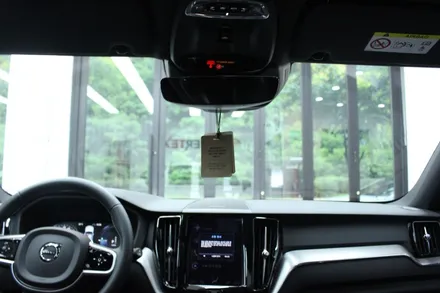 볼보 XC60 루마썬팅 버텍스 300 아이나비 블랙박스 Z5000 플러스 / 고양 덕양구 신원동