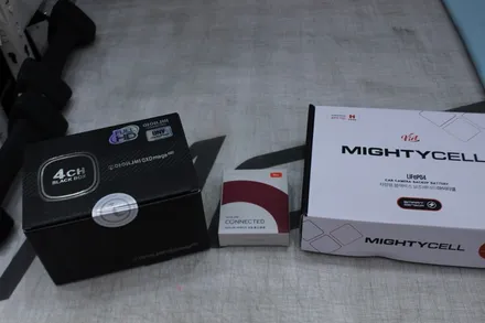 모하비 썬팅 4채널 블랙박스 아이나비 QXD MEGA 보조배터리 / 고양 덕양구 신원동