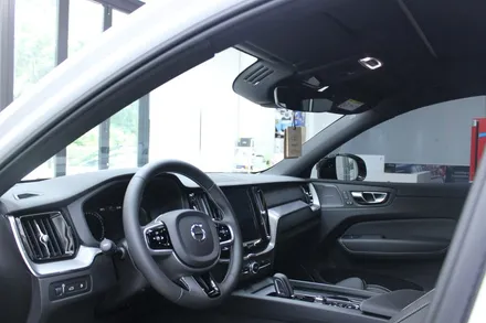 볼보 XC60 루마썬팅 버텍스 300 아이나비 블랙박스 Z5000 플러스 / 고양 덕양구 신원동