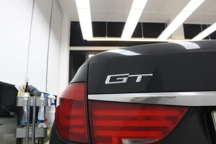 BMW 5GT 원흥동썬팅 레이노 공식대리점 신원점 열차단필름 작업 / 고양 덕양구 신원동