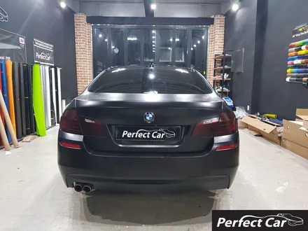 광명랩핑,시흥랩핑,부천랩핑,구로랩핑, 랩핑전문샵 퍼펙트카에서  BMW520D(F10) 3M 1080 사틴블랙 전체랩핑 시공 깔끔하고 완벽한 랩핑 시공을 받아보세요. / 경기 시흥