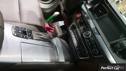 자동차 실내랩핑 잘하는곳 퍼펙트카에서 올뉴 K7 실내랩핑 K7실내래핑으로 우드,하이그로시부분의 손지문을 없에보아요! 안산실내랩핑잘하는곳퍼펙트카에서 맡겨보세요! / 경기 시흥