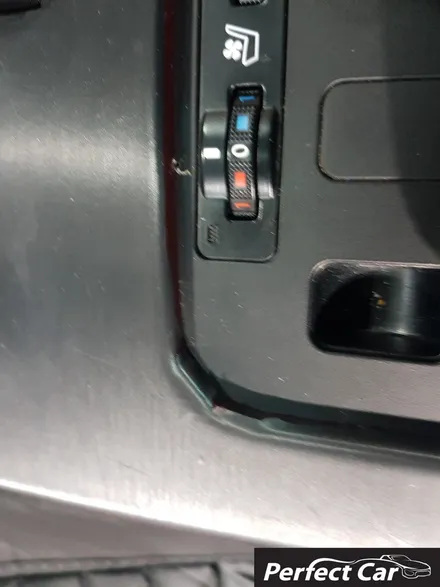 렉서스 gs350 실내랩핑 그릴 엠블럼랩핑 구형 늙어보이는 실내를 세련된 카본 실내랩핑으로 깔끔하게 시공해드립니다. 광명,시흥,부천,인천,안산,안양,송도,실내랩핑잘하는곳 퍼펙트카 / 경기 시흥