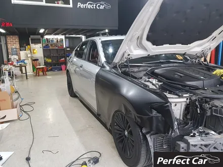 광명랩핑,시흥랩핑,부천랩핑,구로랩핑, 랩핑전문샵 퍼펙트카에서  BMW520D(F10) 3M 1080 사틴블랙 전체랩핑 시공 깔끔하고 완벽한 랩핑 시공을 받아보세요. / 경기 시흥