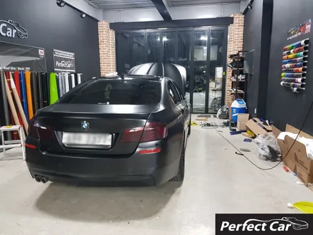 광명랩핑,시흥랩핑,부천랩핑,구로랩핑, 랩핑전문샵 퍼펙트카에서  BMW520D(F10) 3M 1080 사틴블랙 전체랩핑 시공 깔끔하고 완벽한 랩핑 시공을 받아보세요. / 경기 시흥