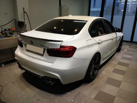 퍼펙트랩 bmw 320d [카본랩핑 / 부분랩핑 / 크롬죽이기 / 크롬랩핑 / 루프스킨 / bmw랩핑 / bmw부분랩핑 / m3바디킷 / 범퍼교환 / 머플러교환 ] 작업 후기 / 성남시 수정구 창곡동
