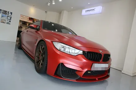 깊은 베이스가 매력적인 BMW M4 자동차 우퍼 설치와 벤츠 W221 블루투스 활성화! / 부산 금정