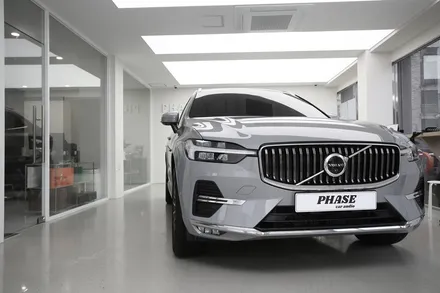 볼보 XC60 마일드 하이브리드에 최신형 \'아이나비 퀀텀 4\' 블랙박스를 안전하게 구동하는 방법 / 부산 금정