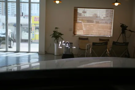 벤츠 c220d, 아이나비 x3 큐브 장착 가능할까? / 부산 금정