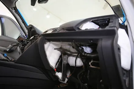 BMW F30 3시리즈 실내 냄새인 크레파스 정체는 여기입니다. / 부산 금정