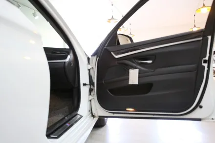 BMW 5시리즈 520d 디젤 차량 소음 방음 작업기 / 부산 금정