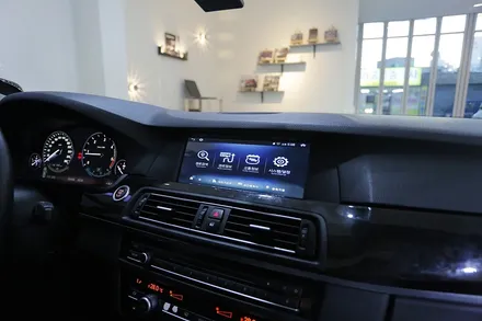 bmw 5시리즈에 걸맞는 내비게이션으로 교체해볼까요? / 부산 금정