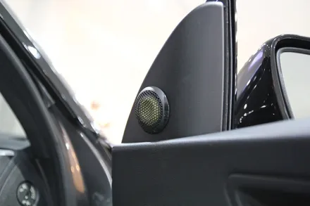 스피커 교체만으로도 좋은 소리의 완성, bmw 220d! / 부산 금정