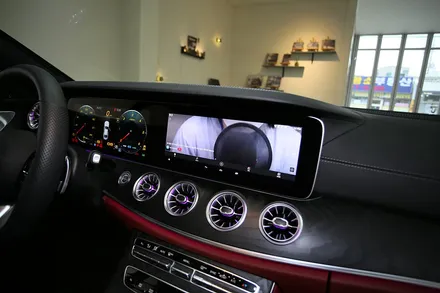 최적화된 벤츠 CLS 300d 네비게이션 찾는다면, M2C 200A 플러스입니다. / 부산 금정