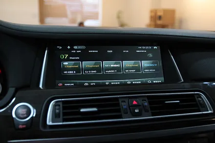 BMW 7시리즈 740LD 아이나비 X1큐브 네비게이션 매립 / 부산 금정