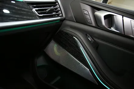 BMW X7 신차 구매 후 꼭 해야 하는 실내 튜닝 2가지는? / 부산 금정