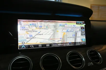 유튜브, 아틀란, 넷플릭스 다되는 벤츠 E300 터치 내비게이션 작업기 / 부산 금정