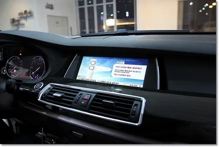 BMW GT 아이나비X1큐브 네비게이션 매립 / 부산 금정