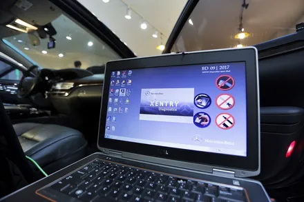 벤츠 S클래스 S550 실내의 크래파스 냄새.. / 부산 금정