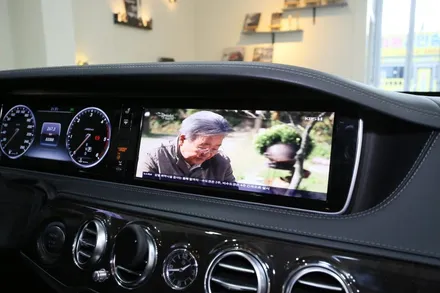벤츠 S350d 내비게이션은 이것으로 교체하세요. / 부산 금정