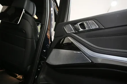 BMW X7 신차 구매 후 꼭 해야 하는 실내 튜닝 2가지는? / 부산 금정