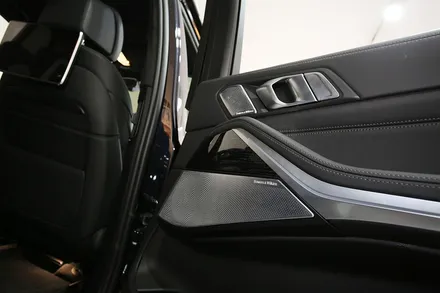 BMW X7 바우어앤윌킨스 B&W 회오리 커버와 카오디오 튜닝 / 부산 금정