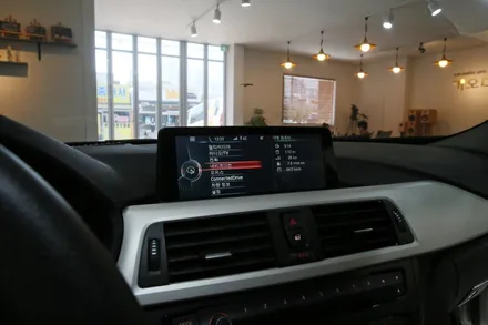 bmw 320d 내비매립합시다. 정말 편해요! / 부산 금정