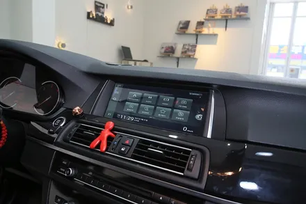 BMW 520d 네비게이션 업데이트? 제이와이 커스텀 Z1으로 교체가 답 / 부산 금정