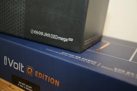 벤츠 GLE450 아이나비 4채널 블랙박스에 아이볼트 Q 에디션 전용 보조 배터리까지 / 부산 금정