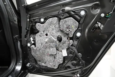 BMW G30 도어 방음! 한 번 오면 단골 되는 곳, 520i 도어 잡소리 및 풍절음 차단 솔루션 / 부산 금정
