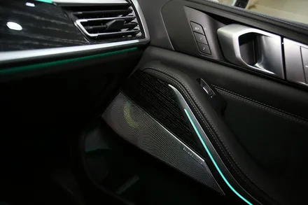BMW X7 바우어앤윌킨스 B&W 회오리 커버와 카오디오 튜닝 / 부산 금정