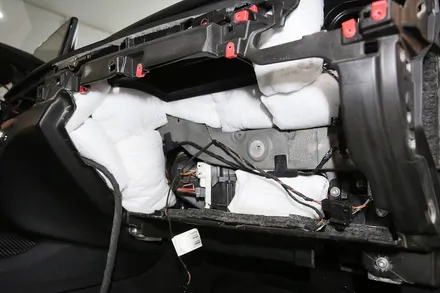 공명음과 떨림으로 고생하는 BMW X5 자동차 방음 작업기 / 부산 금정