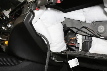 공명음과 떨림으로 고생하는 BMW X5 자동차 방음 작업기 / 부산 금정